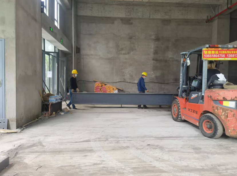 钢结构夹层主梁安装图片 钢结构夹层主梁安装图片